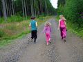 Children-run-running-girls-preview.jpg